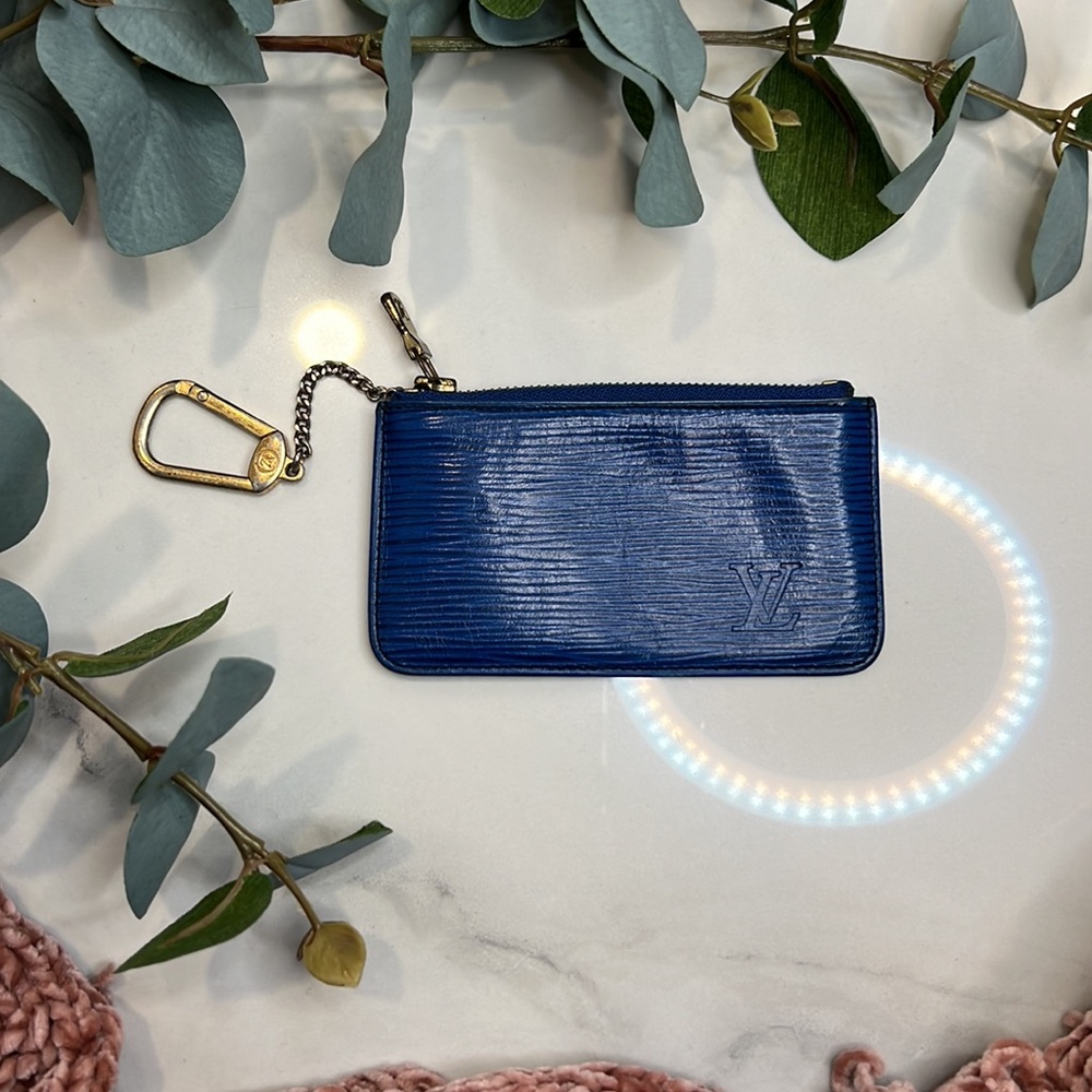 LOUIS VUITTON KEY POUCH